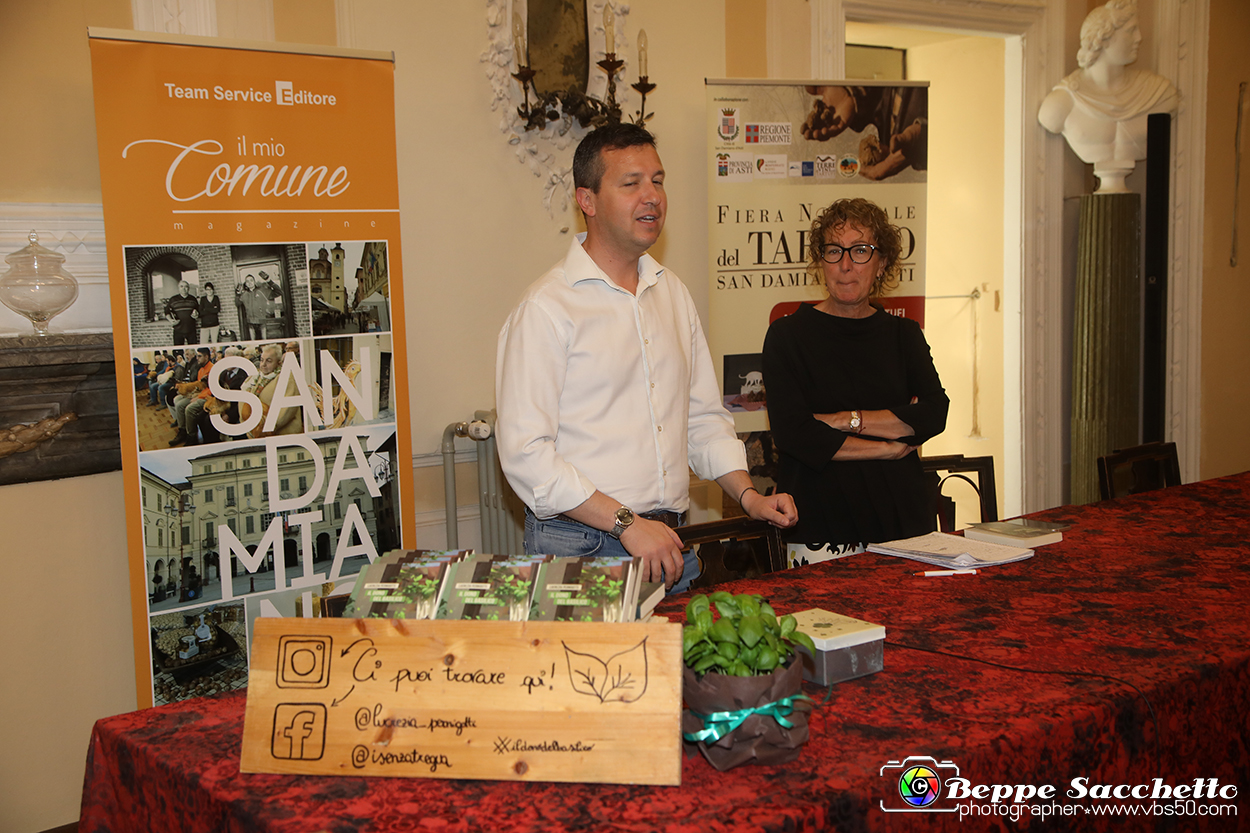 VBS_1277 - Presentazione libro 'Il dono del basilico' di Lucrezia Pernigotti.jpg